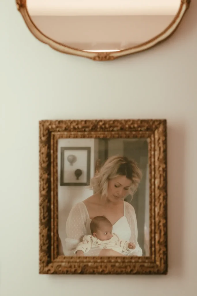saramellerioph200 mamma con figlio riflessi nello specchio